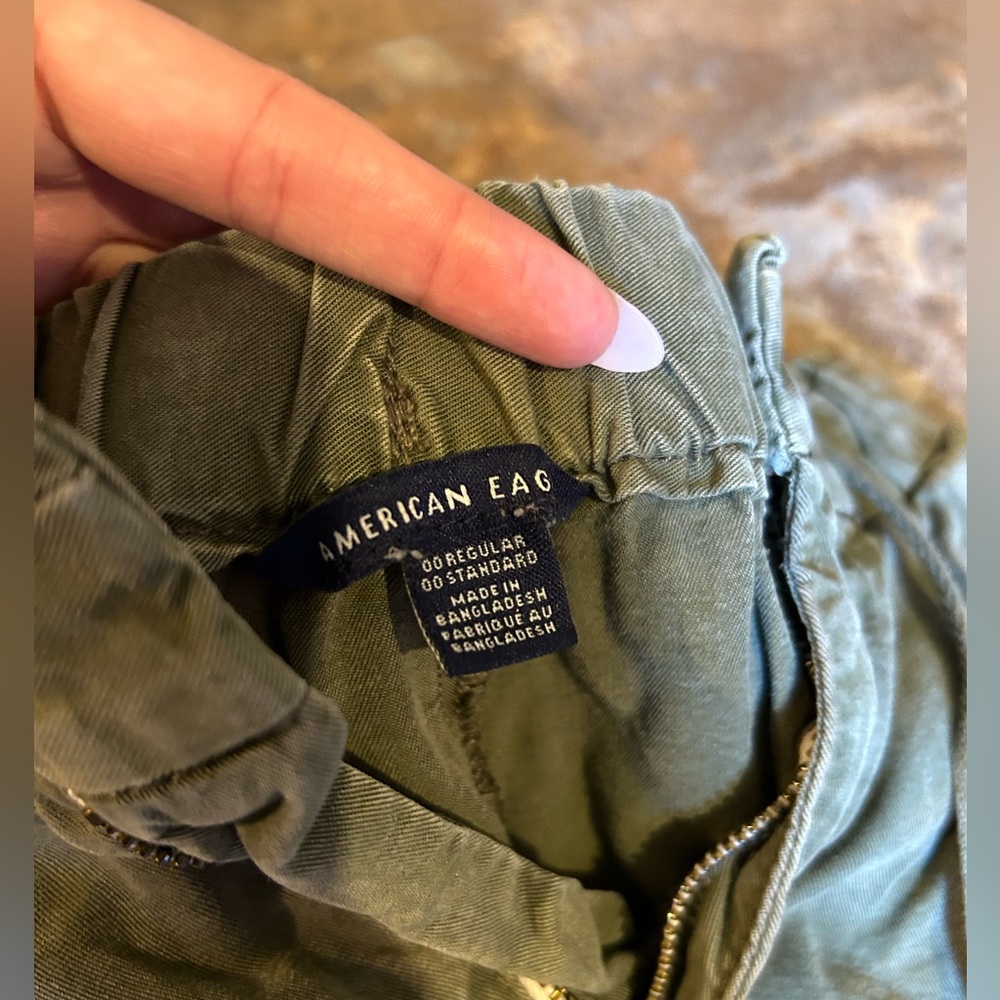 american eagle stretchy cargo pants